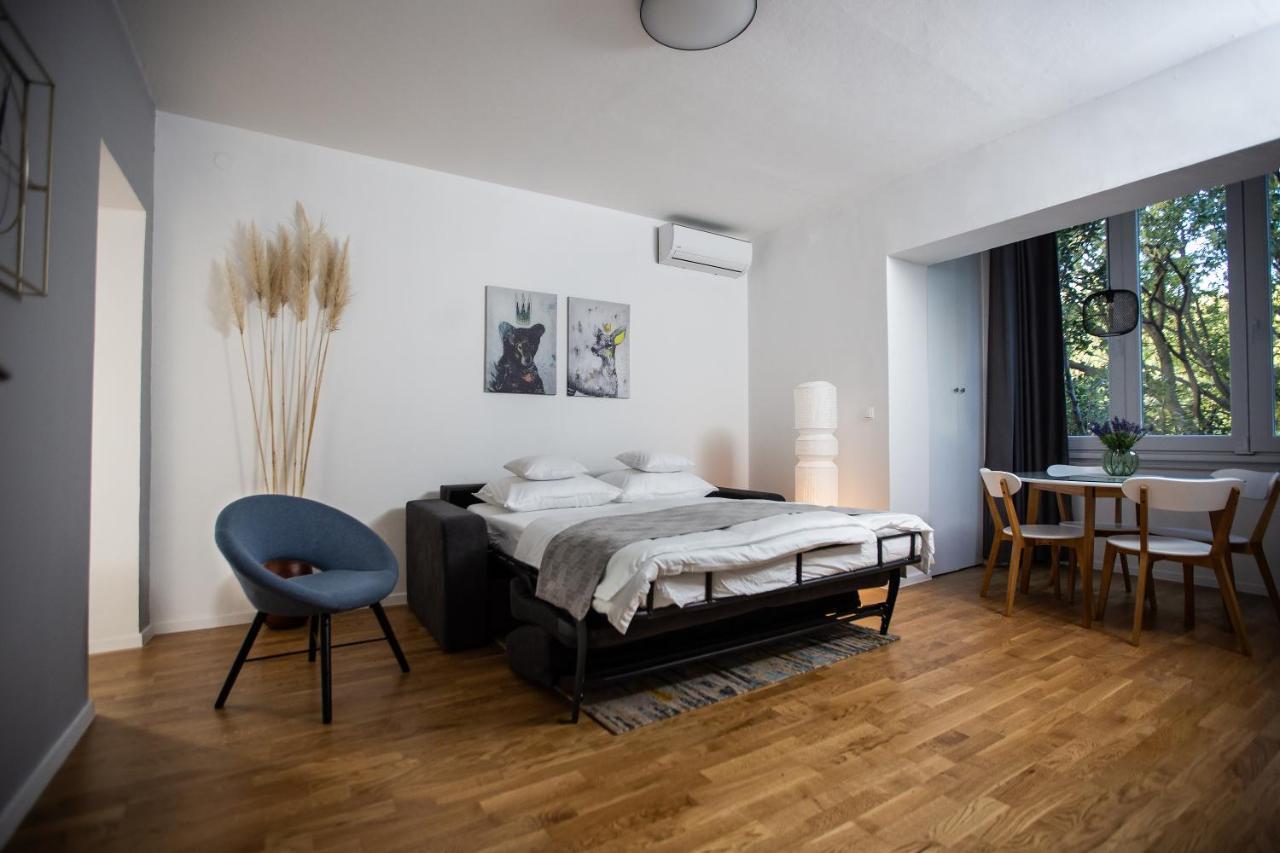 Big Tree Apartment & The Nest Apartment - Free Parking Μόσταρ Εξωτερικό φωτογραφία