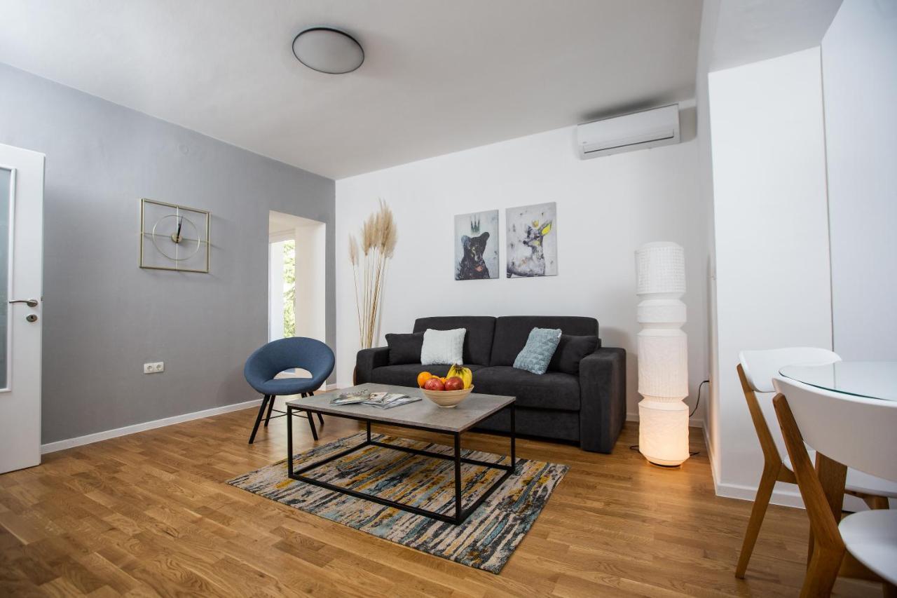 Big Tree Apartment & The Nest Apartment - Free Parking Μόσταρ Εξωτερικό φωτογραφία