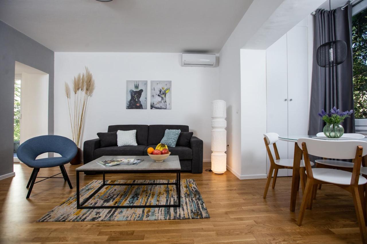 Big Tree Apartment & The Nest Apartment - Free Parking Μόσταρ Εξωτερικό φωτογραφία
