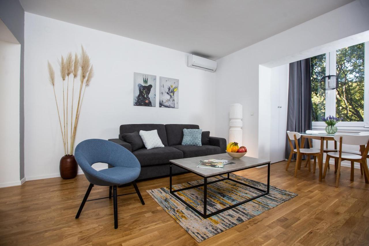 Big Tree Apartment & The Nest Apartment - Free Parking Μόσταρ Εξωτερικό φωτογραφία